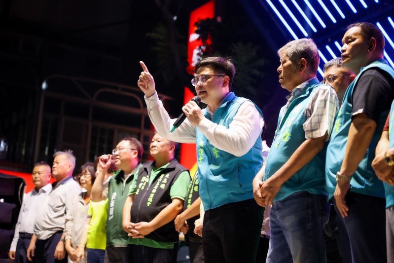 小港後援會齊聚3千人，賴瑞隆音樂會展團結氣勢。（記者陳雯萍攝）