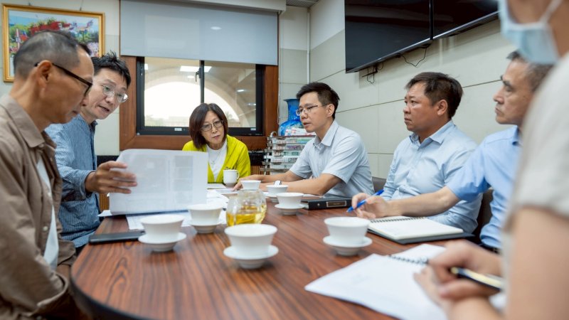 康裕成護樹成功，三民公園改造保留林蔭大道。（高雄市議會提供）