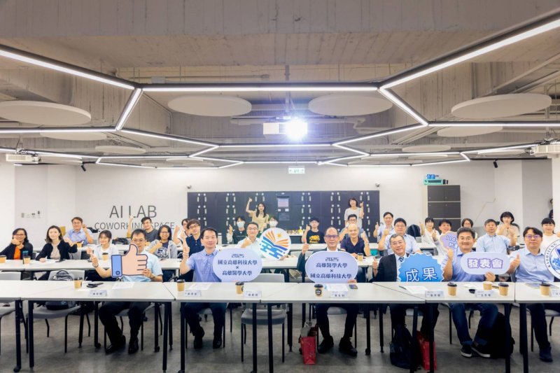 高科大攜手高醫大跨校研發合作展成果，今年共展出13件成品，包含11件研發類計畫及2件商品化計畫。(高科大提供)