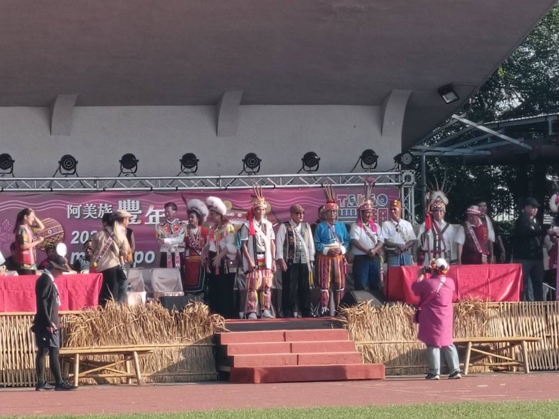 阿美族豐年祭。今年以「聚」為核心主題，象徵族人凝聚團結，共享豐收與生命的喜悅。