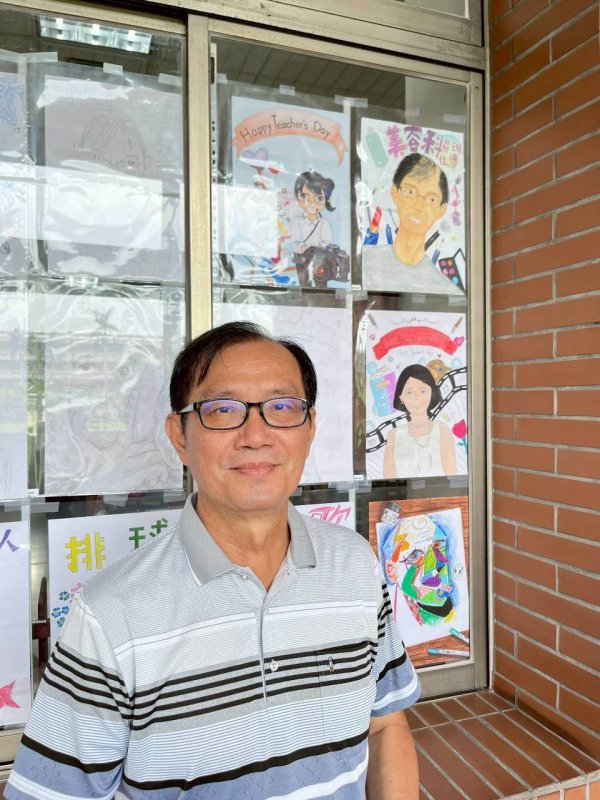 圖／三信家商教師節敬師感恩，推出一系列創意活動，如畫我恩師，營造出最動人的師生情。（記者陳雯萍翻攝）