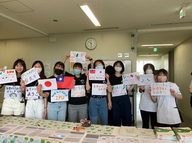 高醫大職能治療學系學生至日本茨城縣立醫療大學海外交流活動。（高醫大學提供）