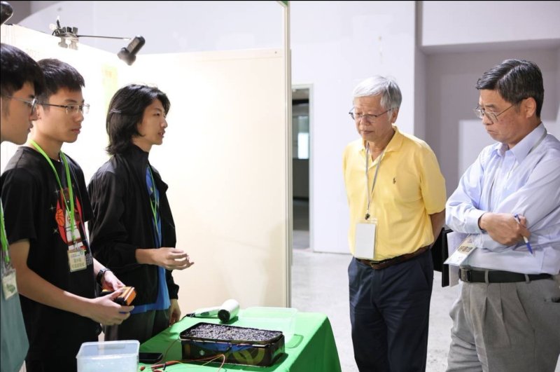 創意點亮綠未來　全台青年齊聚高雄展現永續能源新思維。