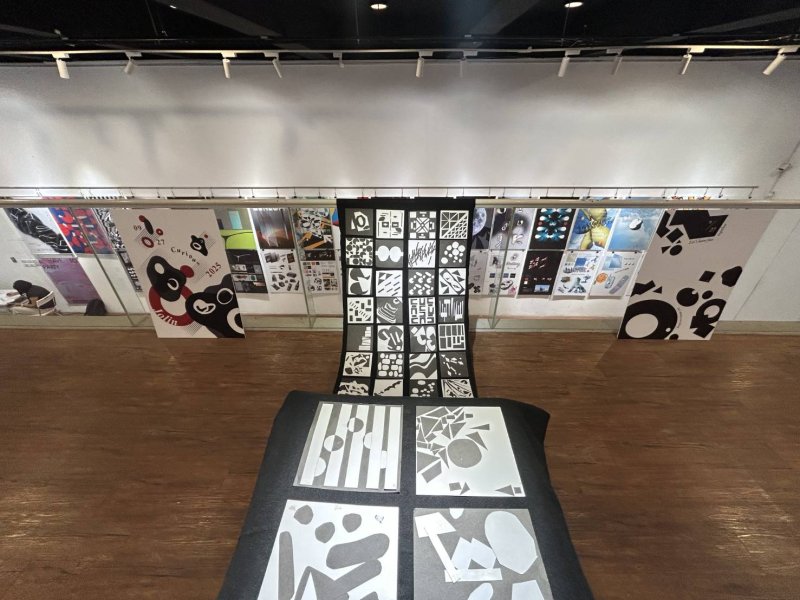 包浩斯大學設計師Vera Kunz親臨指導學生創作，現場交流熱烈，展現跨文化教學成果。