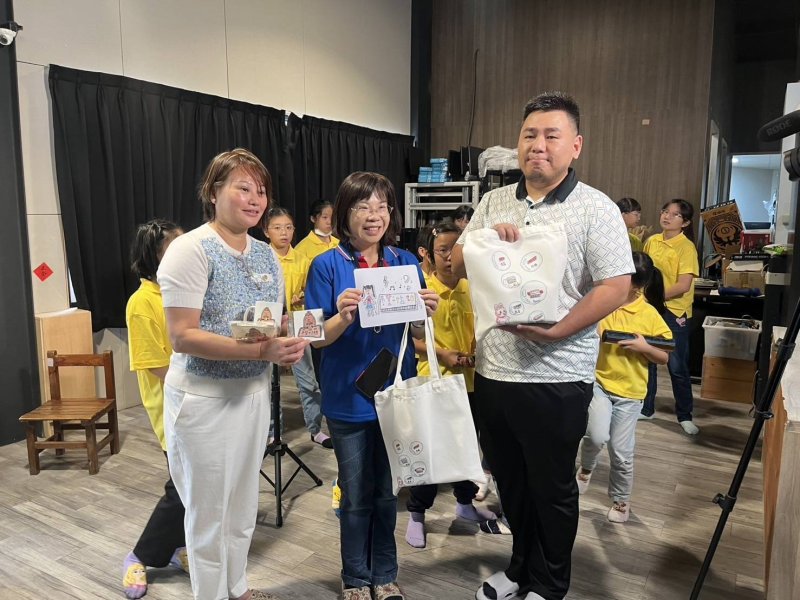 橋小口琴隊奏響新樂章，企業贊助點亮逐夢舞台。