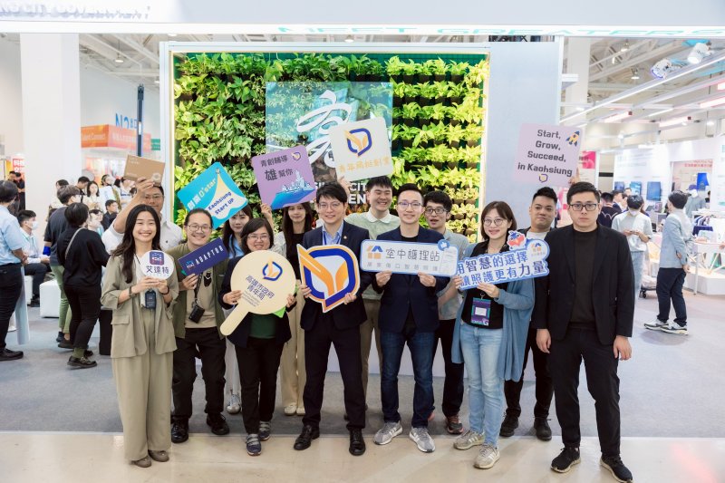 青年局輔導永續創業競賽優勝團隊參加「亞灣新創大南方」等新創展，協助青創事業進行成果發表、企業曝光，增加商機媒合與資源交流機會。
