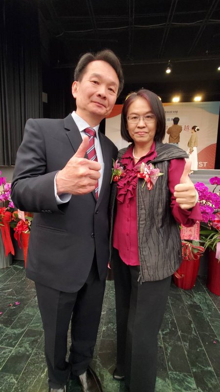 高科大第二位、第三任校長吳忠信賢伉儷。（漾新聞記者陳雯萍攝）