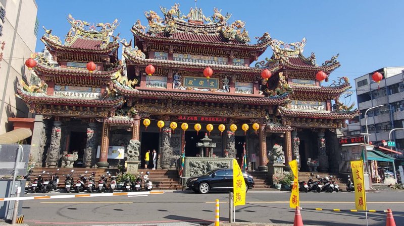 有四百多年歷史的鳳山赤山文衡殿，香火鼎盛，供奉主祀「關聖帝君」。（漾新聞記者陳雯萍攝）