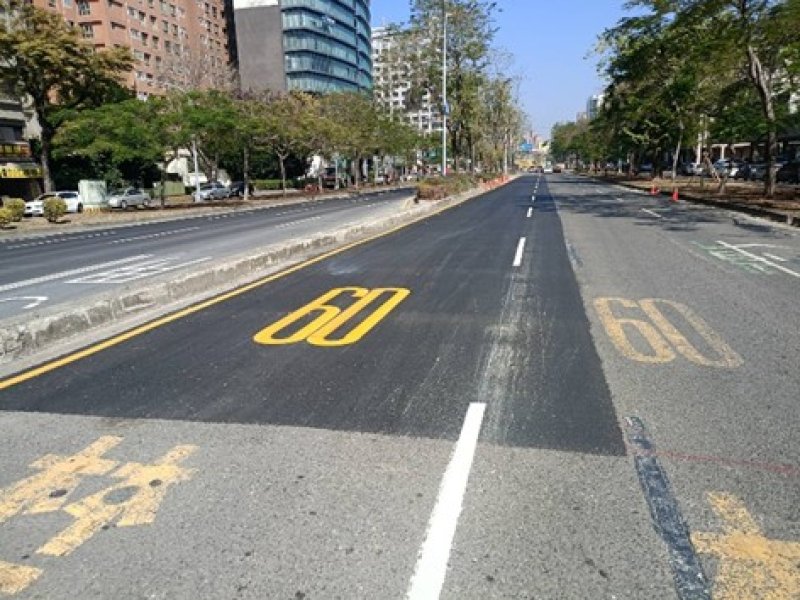 M5人孔 中華路 (美術東五路與明誠三路之間)