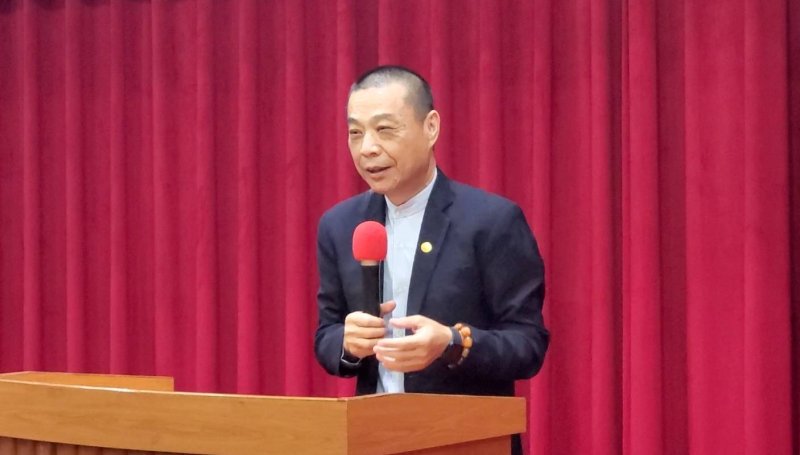 社團法人高雄市企業經理協進會輔導理事長周國忠。(漾新聞記者陳雯萍攝)