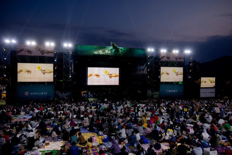 奧斯卡動畫《喵的奇幻漂流》草地音樂會亞洲首演高雄登場。(高雄春天藝術節、財團法人高雄市愛樂文化藝術基金會)提供。