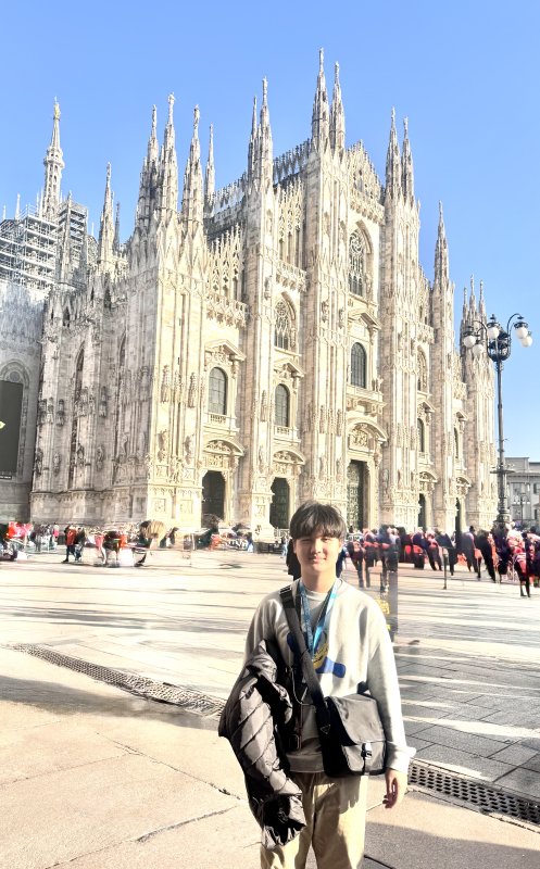 高雄市立志中學普通高中首屆「加拿大2+1雙聯學制」傳來捷報，三年1班學生謝O（Dennis Hsieh）同時錄取澳洲排名第1、世界排名第19的墨爾本大學（The University of Melbourne），以及世界排名第25的雪梨大學（The University of Sydney），以雙榜成績躍上國際舞台，也象徵立志中學海外聯班首屆畢業生正式交出亮眼成績單。(漾新聞記者陳雯萍翻攝)