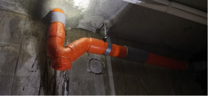 流理臺水管修繕更新。