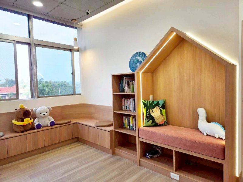 一扇門就是安心避風港 義守大學全新諮商空間暖心啟用。