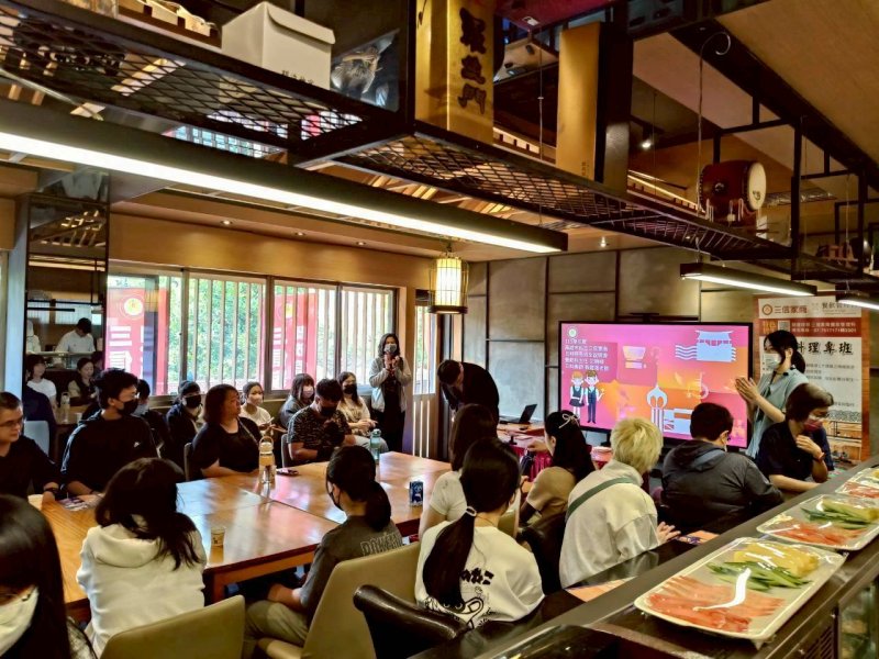 三信家商招生說明會登場 技職教育升學就業雙軌受矚。