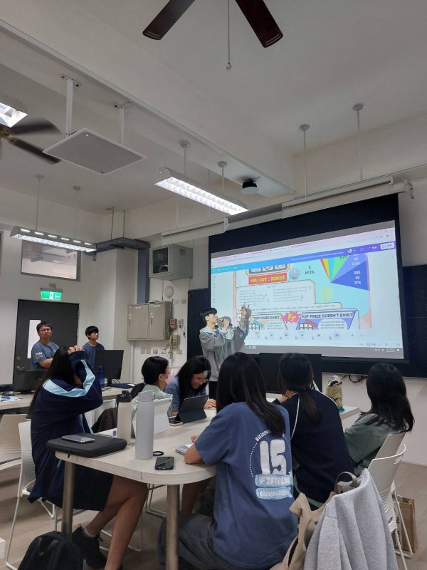 數學專題Probability and Expected Value in Lottery Games全英報告演練。