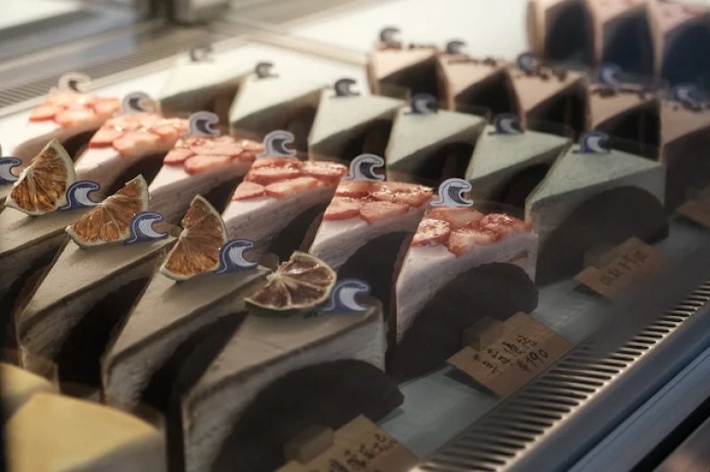 「浪花甜點」於輔導計畫期間積極拓展銷售通路，成功將甜點寄售於合作據點提升品牌曝光。