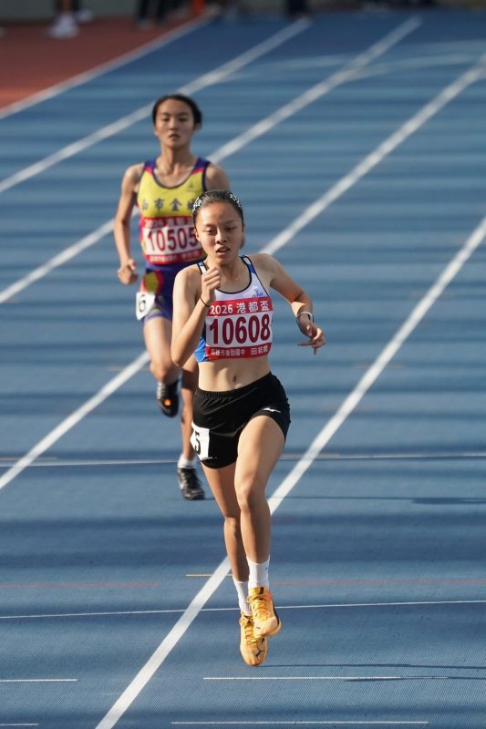 田徑項目由後勁國中田若嫻表現突出，她於今年港都盃全國田徑錦標賽國女組400公尺跑出57秒86佳績，奪得金牌，被看好具備奪金實力。(漾新聞記者陳雯萍翻攝)