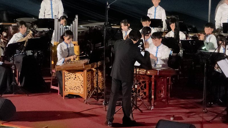 五福國中60週年生日快樂，各類社團學生在「校慶之夜」卯足力進行演出。(漾新聞記者陳雯萍攝)