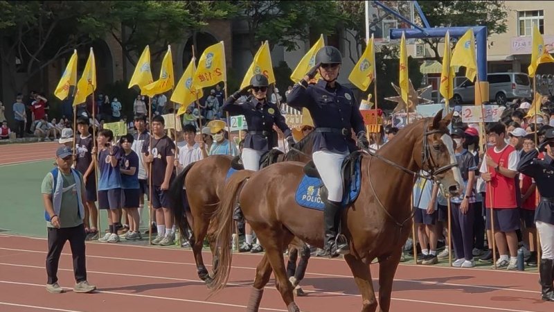 市府觀光騎警隊大進場。(漾新聞記者陳雯萍攝)
