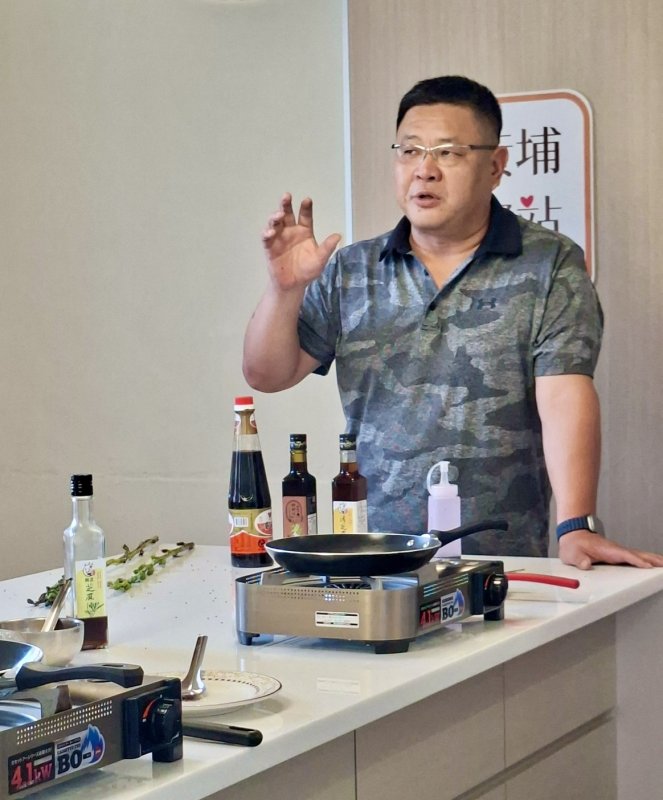一顆麻油蛋連結土地與童年 黃埔客站食農教育飄香登場 一顆麻油蛋連結土地與童年 黃埔客站食農教育飄香登場