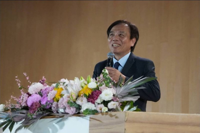 嘉義長庚紀念醫院楊仁宗院長勉勵。 嘉義長庚紀念醫院楊仁宗院長勉勵。