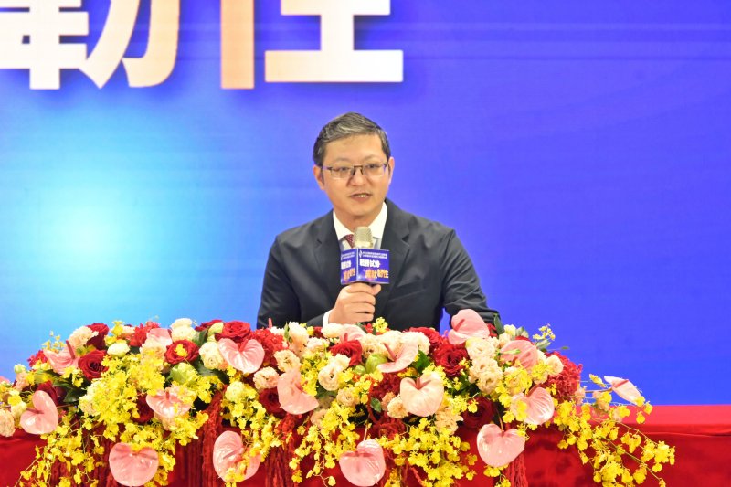 行政院公共工程委員會李怡德副主任委員出席致詞時提及工程會攜手中工會推動國際工程。 行政院公共工程委員會李怡德副主任委員出席致詞時提及工程會攜手中工會推動國際工程。