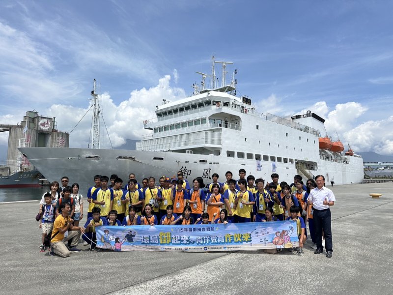 花蓮縣光復國中由黃建榮校長帶隊參訪。 花蓮縣光復國中由黃建榮校長帶隊參訪。