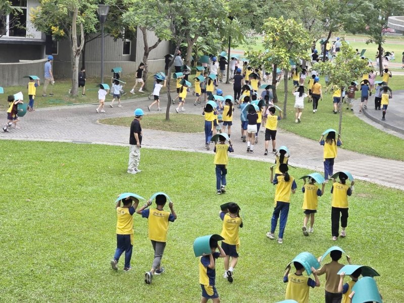 今天921,正興國小、河堤國小地震防災演練。 今天921,正興國小、河堤國小地震防災演練。