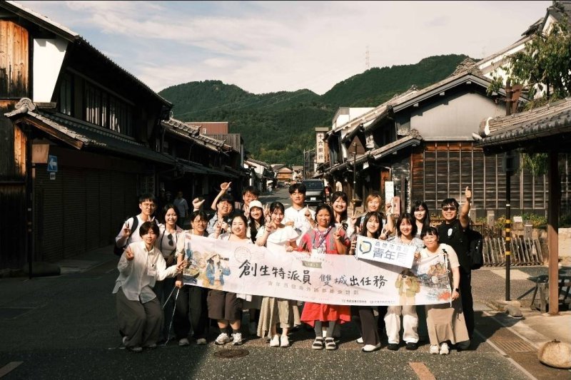  「創生特派員：雙城出任務」團員抵達日本岐阜縣美濃市後，與當地業師交流街區營造及地方創生經驗，展開日本海外見習行程。