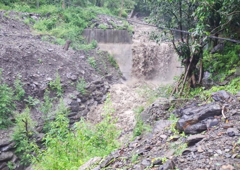 漾新聞| 市府劃定六龜中興里土石流特定區