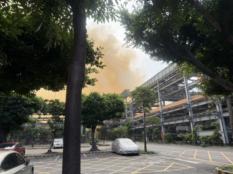 漾新聞|中鋼廠火警濃煙竄天 陳其邁下令嚴查究責
