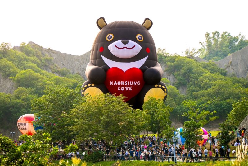 漾新聞|高雄熊回歸月世界！教師節連假熱氣球先飛