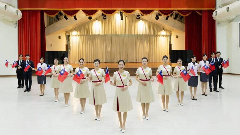 漾新聞|文藻親善大使首登國慶舞台 高雄首度入選禮賓接待