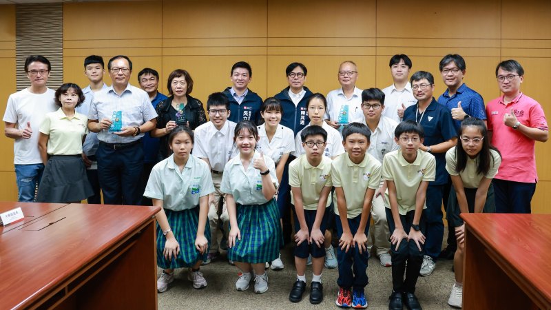 漾新聞|高雄科展勇奪全國冠軍 陳其邁表揚師生用探究精神爭光
