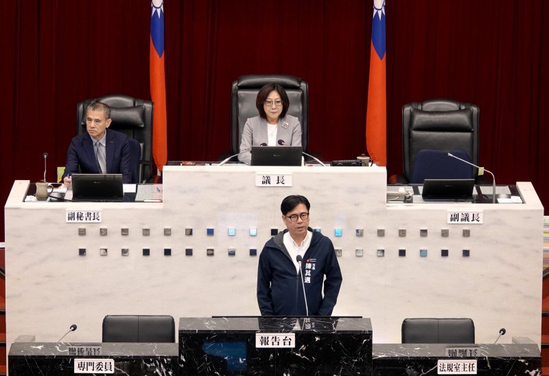 漾新聞|市長施政報告登場　三黨團聚焦土石濫採與廢棄物爭議