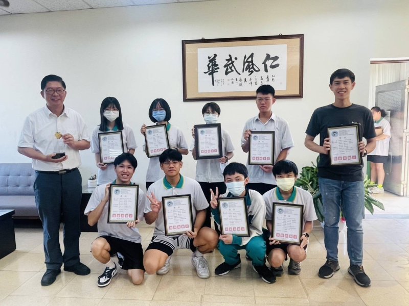 漾新聞|仁武高中生模擬法庭奪佳績 全市競賽拿下第3與第6