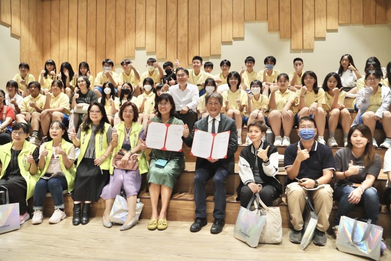 漾新聞｜AI融入雙語實驗課　中山高中培育金融新世代