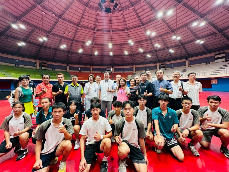 漾新聞| 五甲國小體育館老化　李雅靜陳菁徽爭取3千萬修繕經費