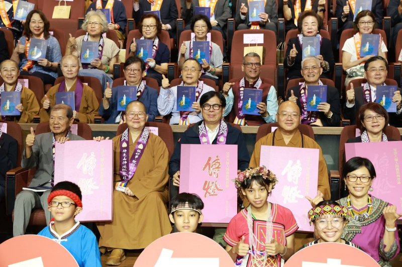 漾新聞|佛光山書香蔬饗迎賓潮 陳其邁讚永續典範