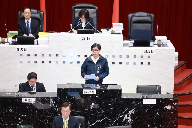 漾新聞|陳其邁赴議會報告總預算　穩健理財推動高雄建設新篇章