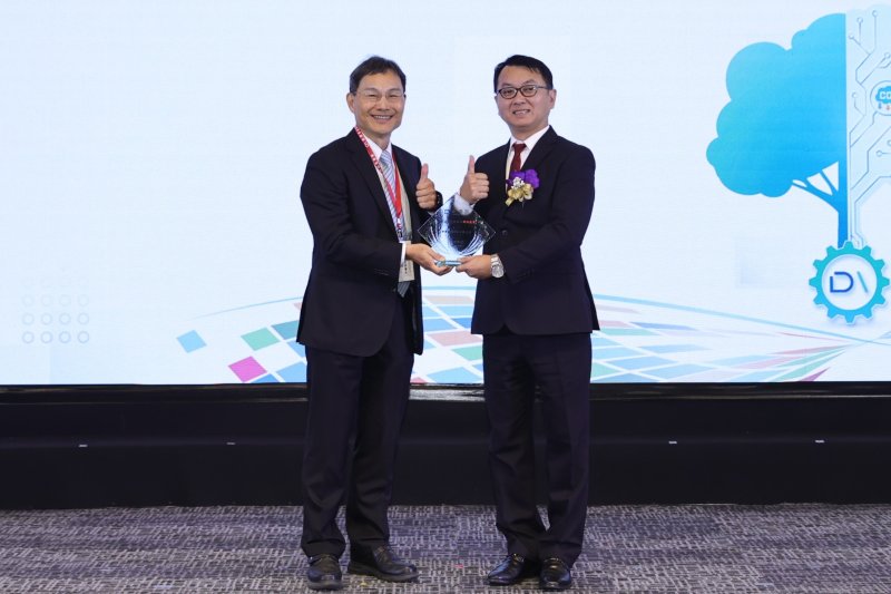 漾新聞｜中鋼減碳破十萬噸再奪獎　連續15年蟬聯全國績優