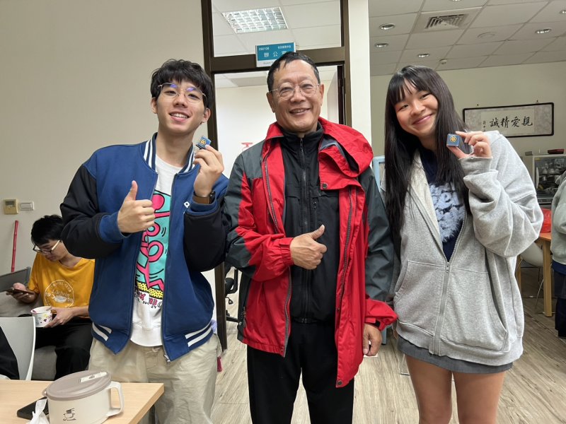 漾新聞｜期末暖湯圓　政大校友會為學子加油