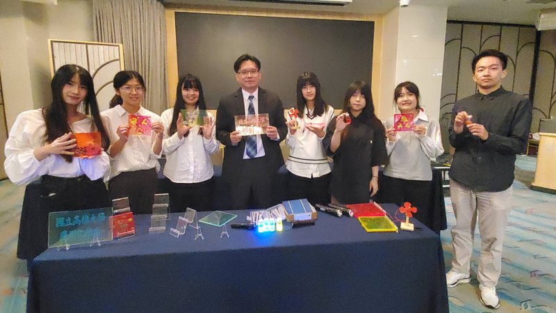 漾新聞| 捕捉光的「轉場」瞬間：高大陳泓政點石成金，讓城市之窗化身光影發電廠