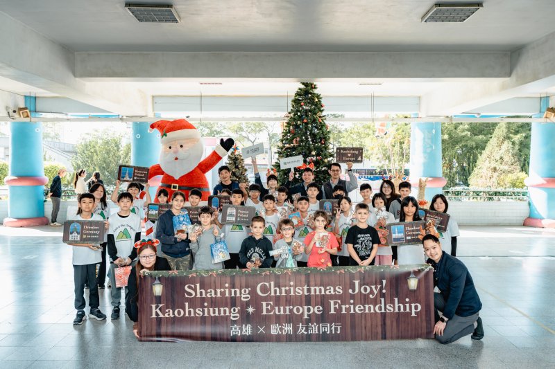 漾新聞｜歐風聖誕到高雄　陳其邁攜手谷力哲錄影祝福聖誕快樂