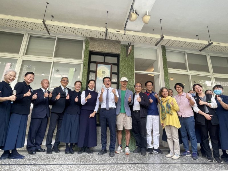 漾新聞｜書香翻轉校園　興仁靜思書軒啟用