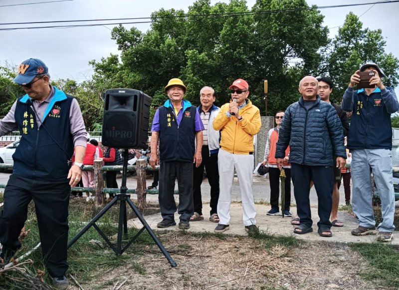 漾新聞|美濃愛心慈善會拔蘿蔔午餐饗宴