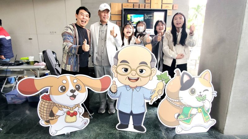 漾新聞｜校友力挺學弟妹產合　高科大文創系為華陀扶元堂「朱爺爺」IP注入品牌生命力