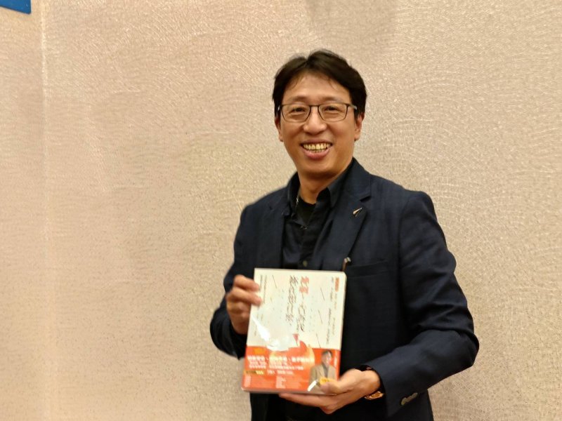 漾新聞｜雙書齊登冠軍　問神達人王崇禮以科學思維翻轉信仰想像