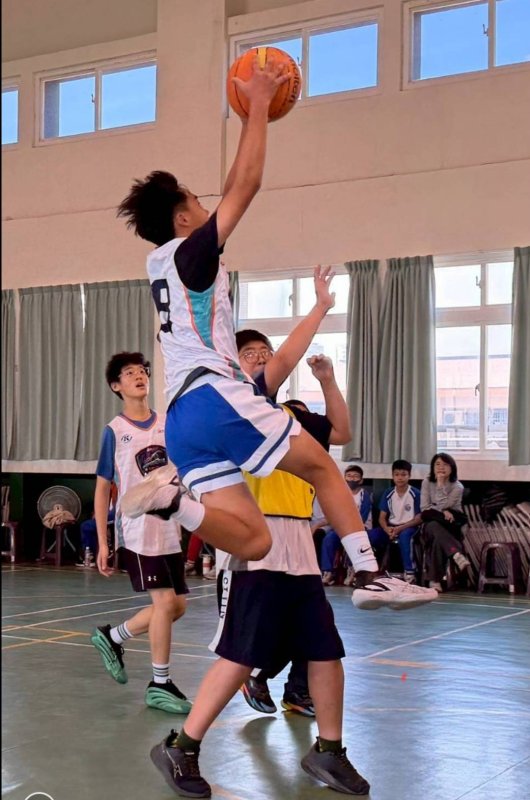 漾新聞｜雙語遇上籃球熱血開打　旗津中小學三對三賽掀青春浪潮